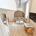 Appartamento Superb Center Of Le Marais Parigi