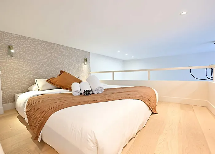 Superb Center Of Le Marais * Parigi